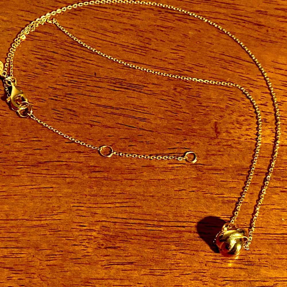 EUC J. Crew Demi-Fine 14 K gold plated Knot pendant necklace
